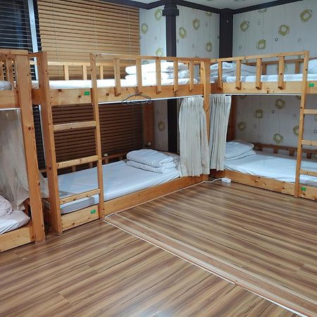 Seom Guesthouse Seogwipo Luaran gambar