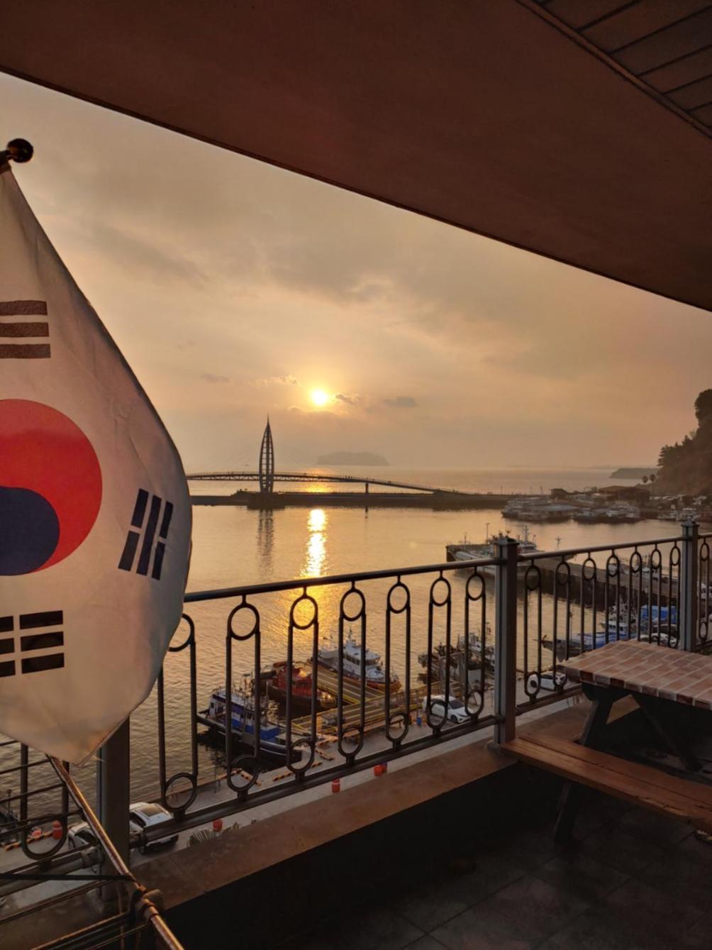 Seom Guesthouse Seogwipo Luaran gambar